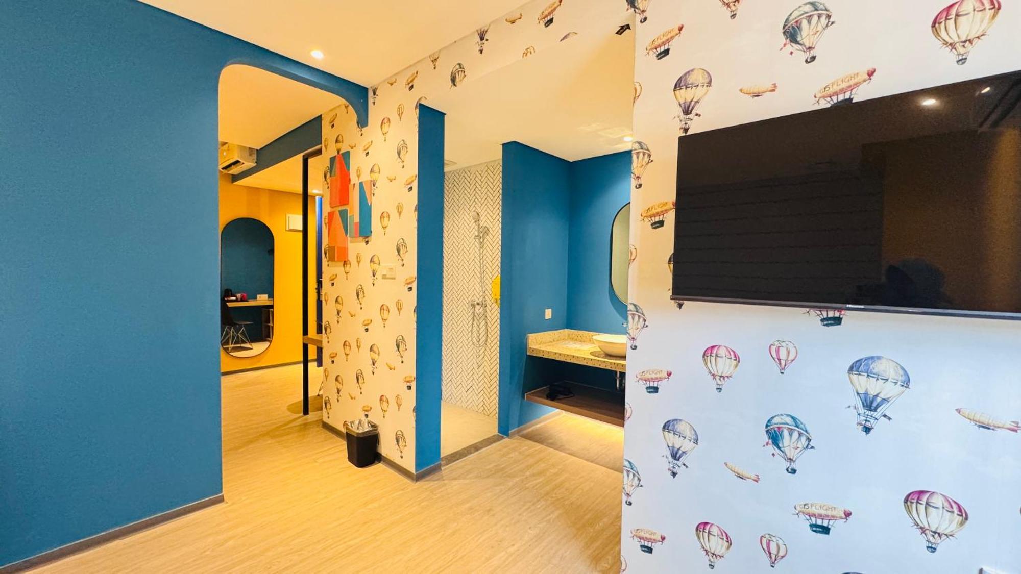 Yellow Bee Resort Cililitan Jakarta Eksteriør billede