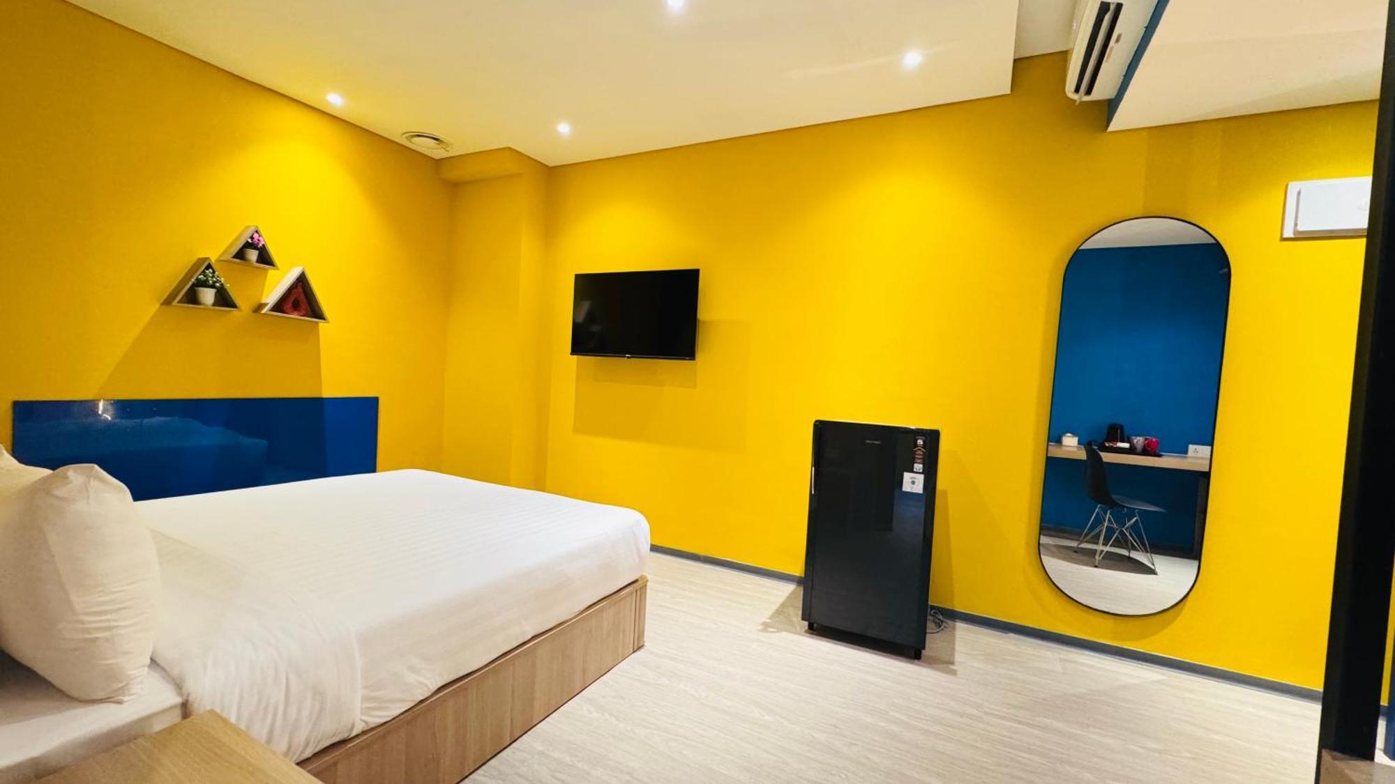 Yellow Bee Resort Cililitan Jakarta Eksteriør billede