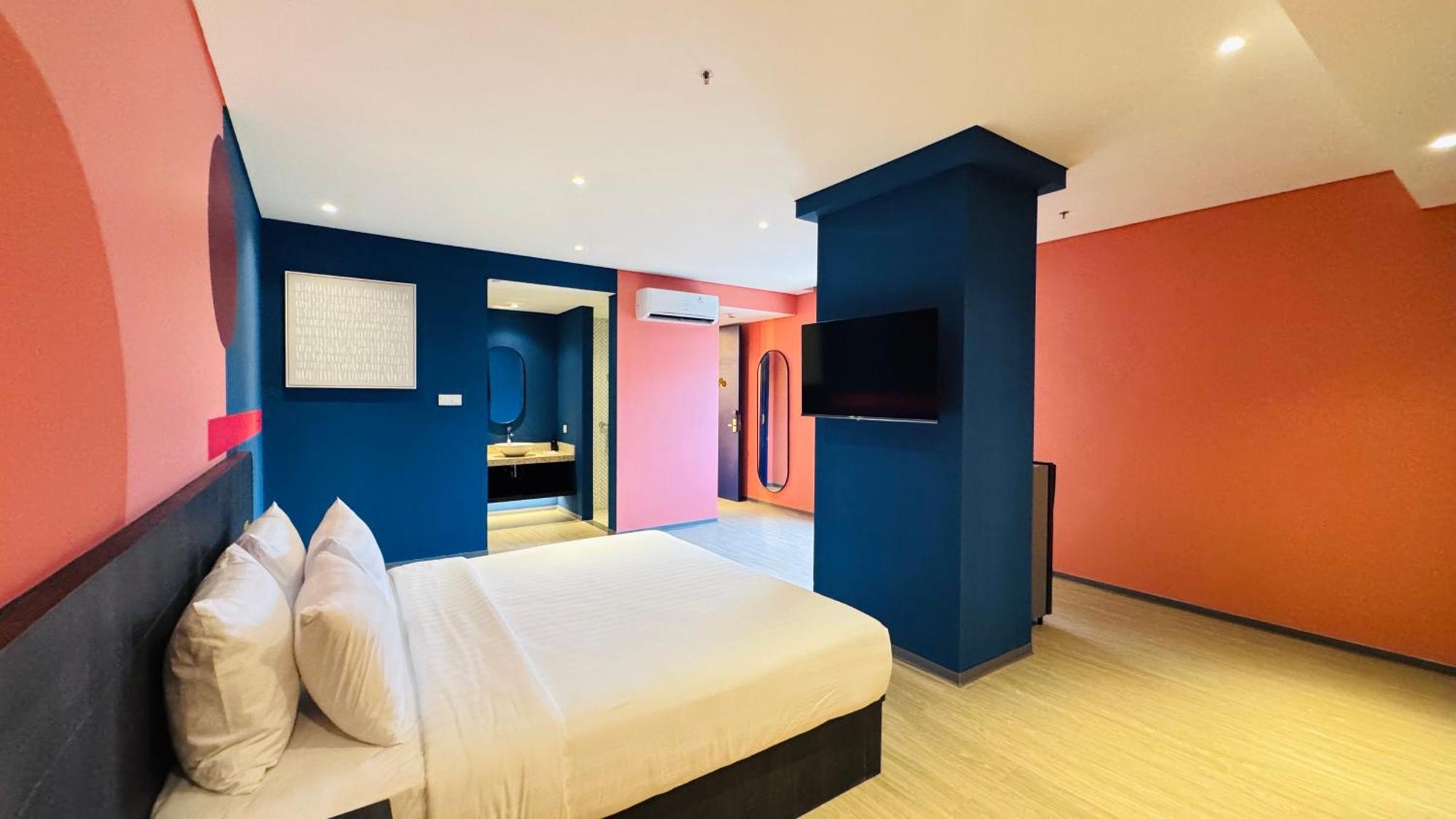 Yellow Bee Resort Cililitan Jakarta Eksteriør billede