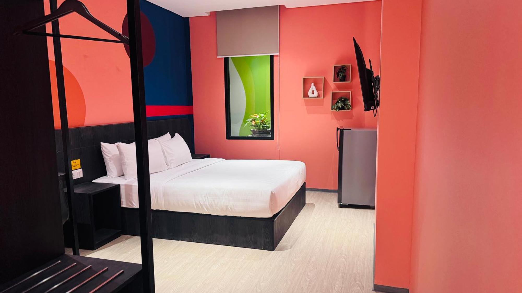 Yellow Bee Resort Cililitan Jakarta Eksteriør billede